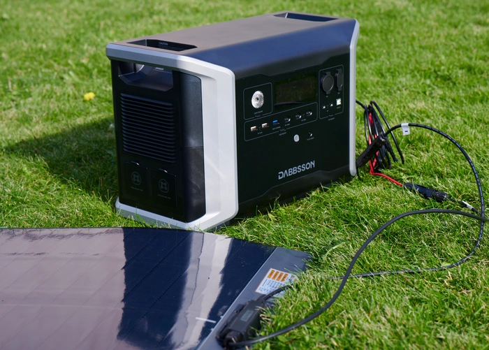 Dabbsson DBS2300 solar charging 2