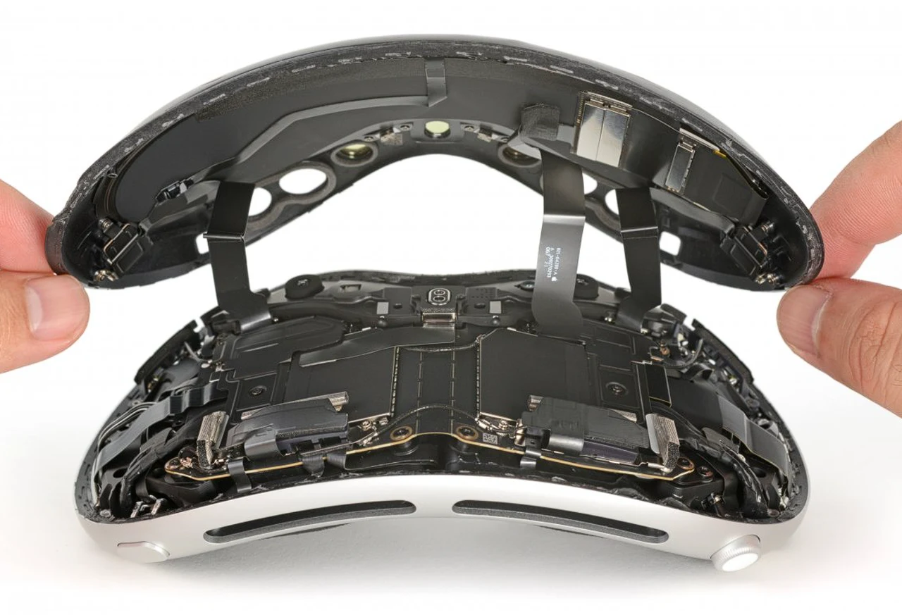 inside the Apple Vision Pro headset